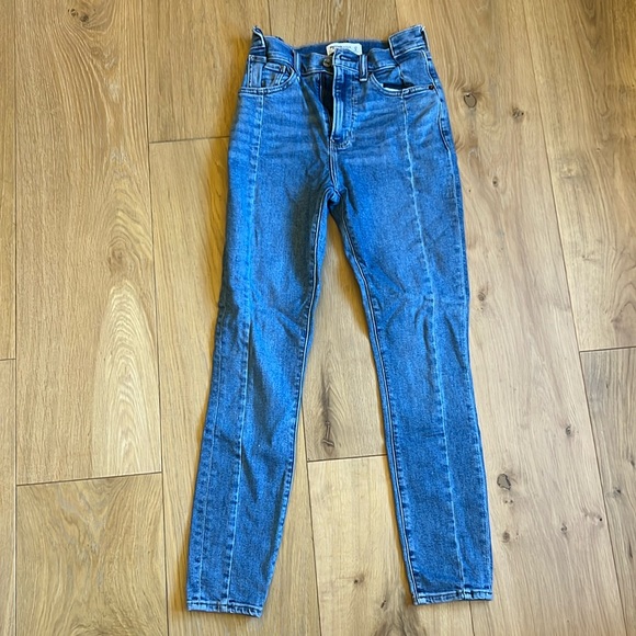 Abercrombie & Fitch Skinny jeans - Picture 2 of 4